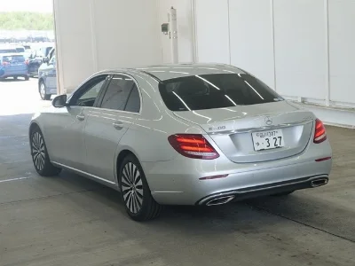 MERCEDES BENZ E CLASS