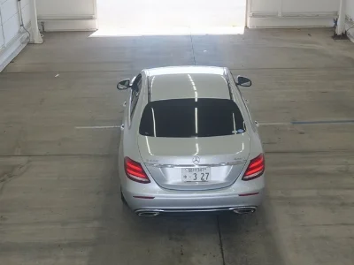 MERCEDES BENZ E CLASS