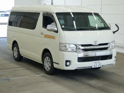 TOYOTA HIACE