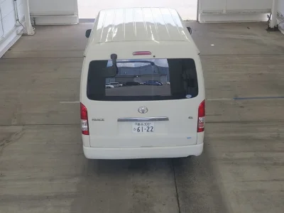 TOYOTA HIACE