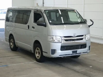 TOYOTA HIACE VAN