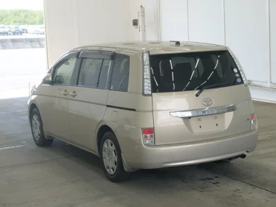 TOYOTA ISIS