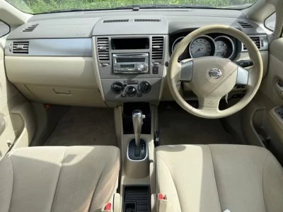 NISSAN TIIDA
