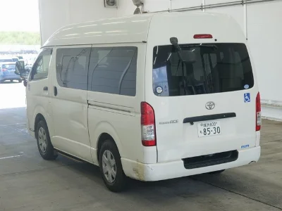 TOYOTA REGIUS ACE VAN