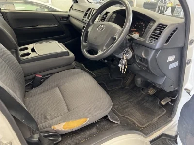 TOYOTA REGIUS ACE VAN
