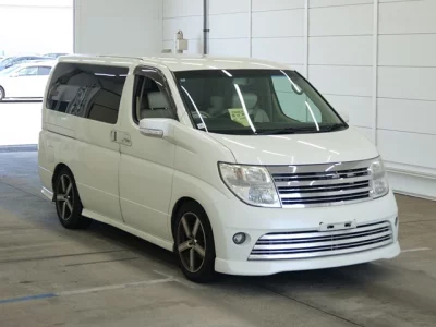 NISSAN ELGRAND
