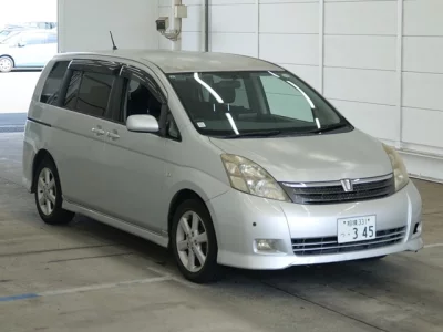 TOYOTA ISIS