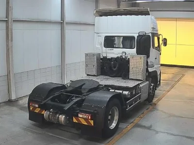 NISSAN UD
