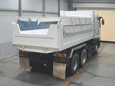 MITSUBISHI FUSO