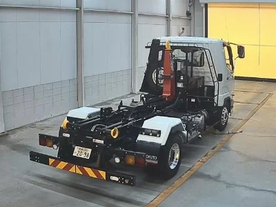 MITSUBISHI FUSO FIGHTER