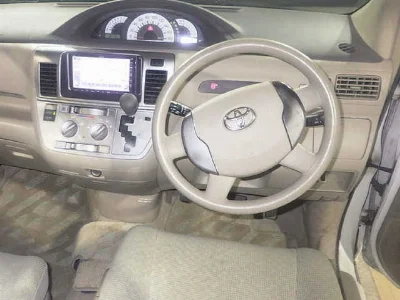 TOYOTA RAUM