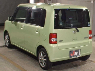 DAIHATSU MOVE CONTE