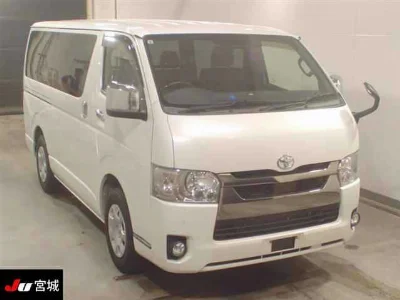 TOYOTA HIACE VAN