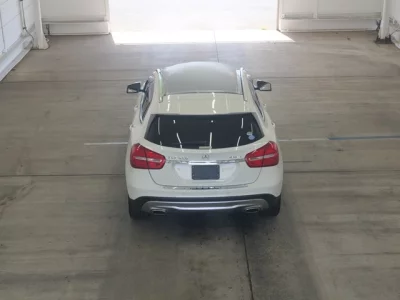MERCEDES BENZ GLA
