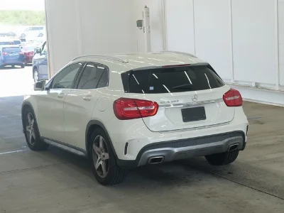 MERCEDES BENZ GLA