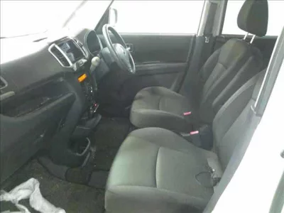 MITSUBISHI DELICA D2
