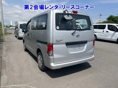 NISSAN NV200
