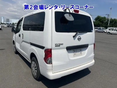 NISSAN NV200