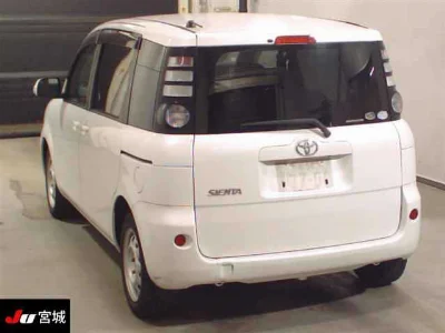 TOYOTA SIENTA
