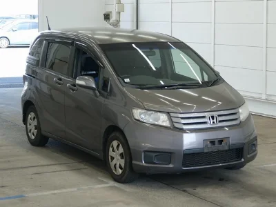 HONDA FREED SPIKE