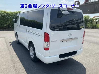 TOYOTA HIACE VAN