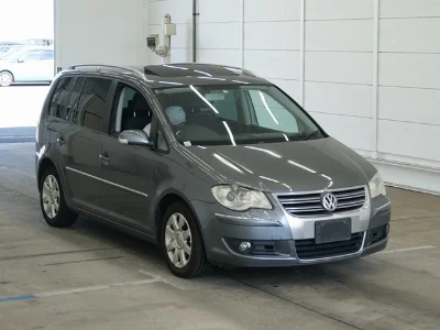 VOLKSWAGEN GOLF TOURAN
