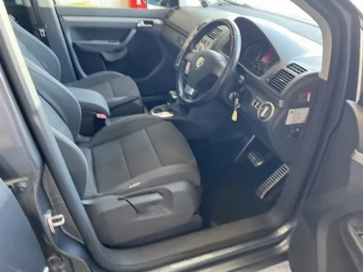 VOLKSWAGEN GOLF TOURAN