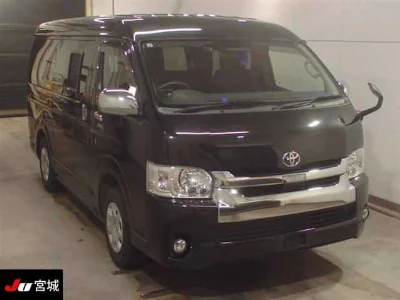TOYOTA HIACE VAN