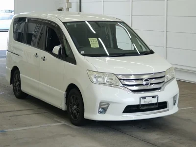 NISSAN SERENA