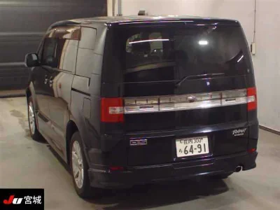 MITSUBISHI DELICA D5