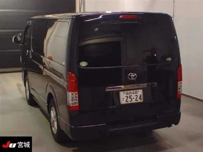 TOYOTA REGIUS VAN