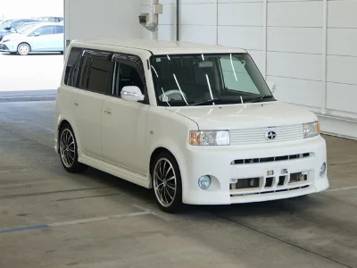 TOYOTA BB