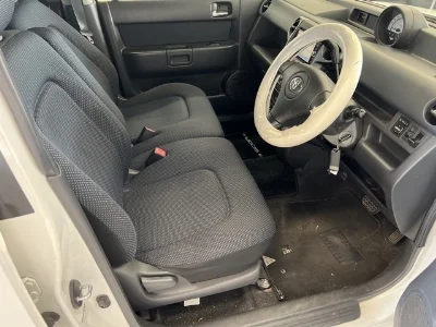 TOYOTA BB