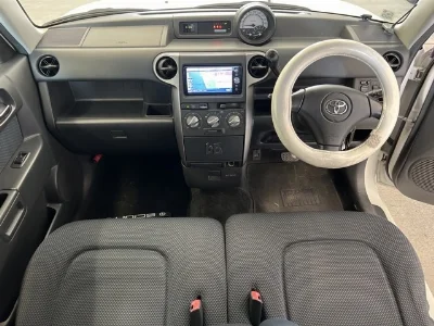 TOYOTA BB