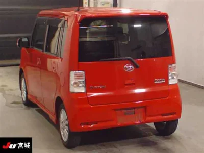 DAIHATSU MOVE CONTE