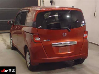 HONDA FREED SPIKE