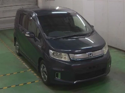 HONDA FREED SPIKE