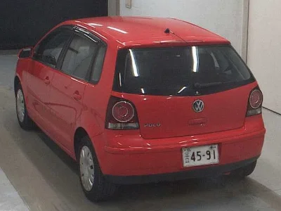 VOLKSWAGEN POLO