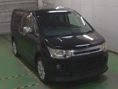 MITSUBISHI DELICA D5