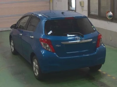 TOYOTA VITZ