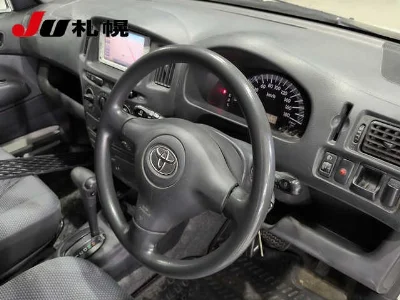 TOYOTA SUCCEED