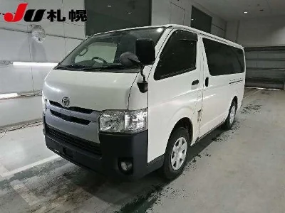 TOYOTA REGIUS VAN