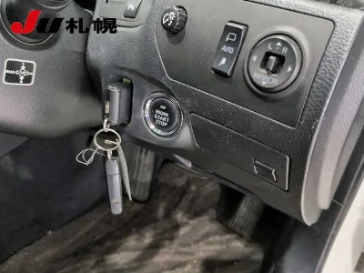 TOYOTA CROWN MAJESTA
