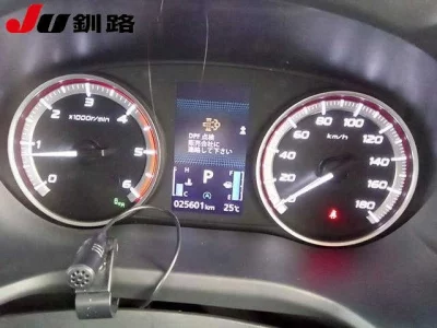 MITSUBISHI DELICA D5