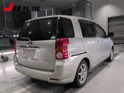 TOYOTA RAUM