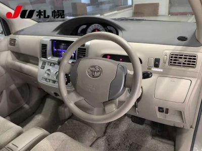 TOYOTA RAUM