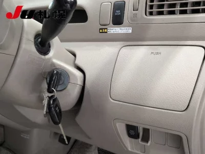 TOYOTA RAUM