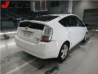 Цена авто Toyota Prius с аукционов Японии, номер кузова NHW20, пробег 172 000, оценка 6