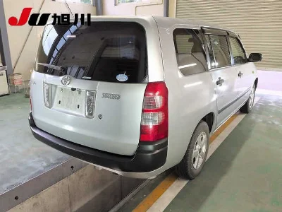 TOYOTA SUCCEED