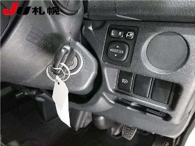 TOYOTA REGIUS VAN